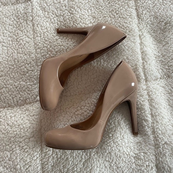 Jessica Simpson High Heel Pumps (7.5) - Picture 1 of 4